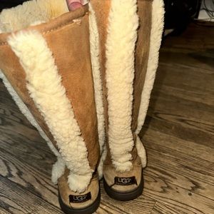 UGG Sunburst Women's Tall Boot Size 9 Black Suede Genuine Shearling Lined